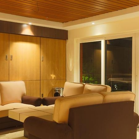 Hotel Silver Land ดีกา ภายนอก รูปภาพ